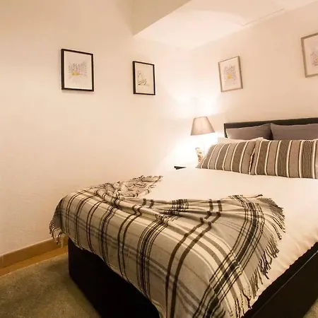 Appartamento Ola - Principe Real With Terrace Ii Lisbona