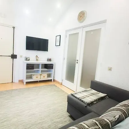 Ola - Principe Real With Terrace Ii Lisbon