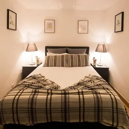 Ola - Principe Real With Terrace Ii Lisbon